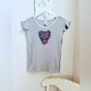 WE THE FREE Ruffle Sleeve beaded Heart Top - Gray; Size XS